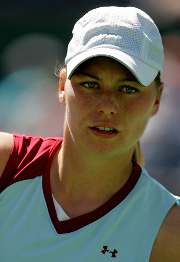 ＜テニス パシフィック・ライフ・オープン2007＞女子シングルス、ズボナレワ シャラポワを降し準々決勝進出 - 米国