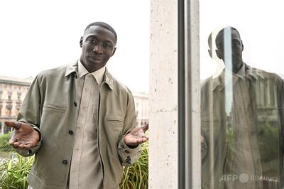 米移民局、著名ティックトッカーを一時拘束 オーバーステイで