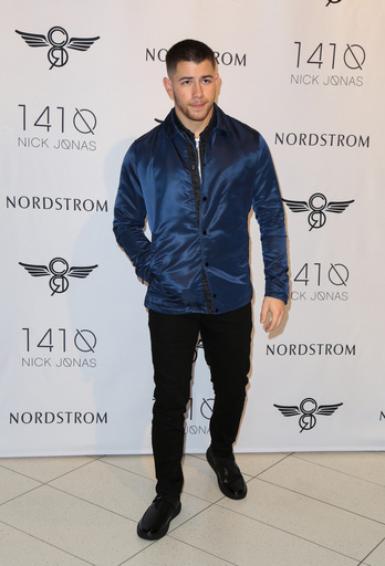 ニック・ジョナス、ジョー・ジョナスは肉体づくりのライバル