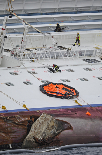 伊客船事故が原因で流産した女性、運航会社を提訴へ