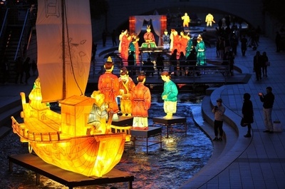 ソウル清渓川で灯篭祭り、秋の夜を彩るランタン