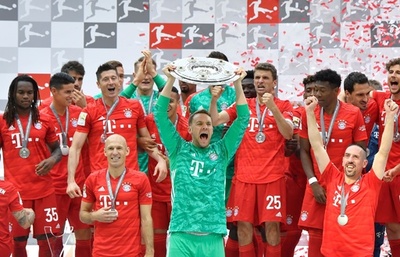 バイエルンがリーグ7連覇、最後は大勝でドルトとの優勝争い制す