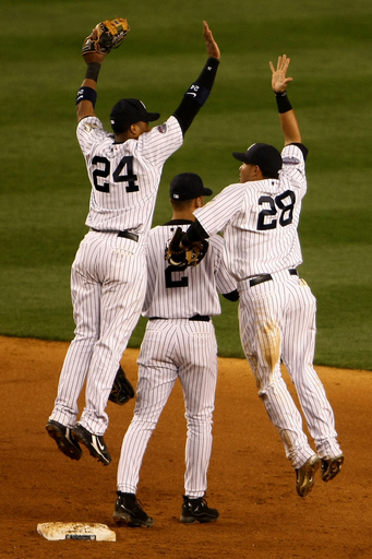 ヤンキース レッドソックスとの乱打戦に打ち勝つ