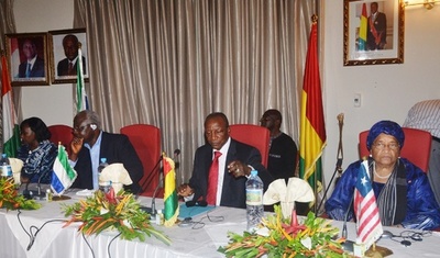 ギニアなど3か国、エボラ出血熱の流行中心地を隔離へ