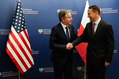 ロシア人コンビ、ポーランド外相をだましたと主張 本音引き出す？