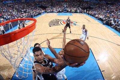 スパーズが快勝、サンダーはプレーオフ争いに痛手