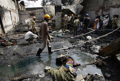 刺繍工場の火災で7人死亡、疑問視される防火基準 - インド