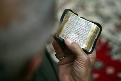 イラク駐留米軍、コーランを「射撃の的」にした米兵を国外退去処分に