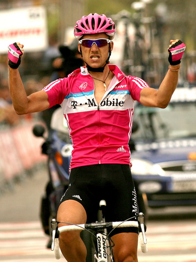 クリアー 第13ステージを制す