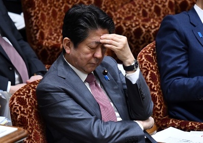 日本政府、中韓からの渡航者全員を2週間隔離へ 報道