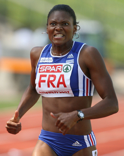 Muriel Hurtis-Houairi 女子200メートルを制す