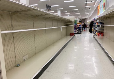 トイレ紙隠され口論に、母親殴った息子を逮捕 米加州