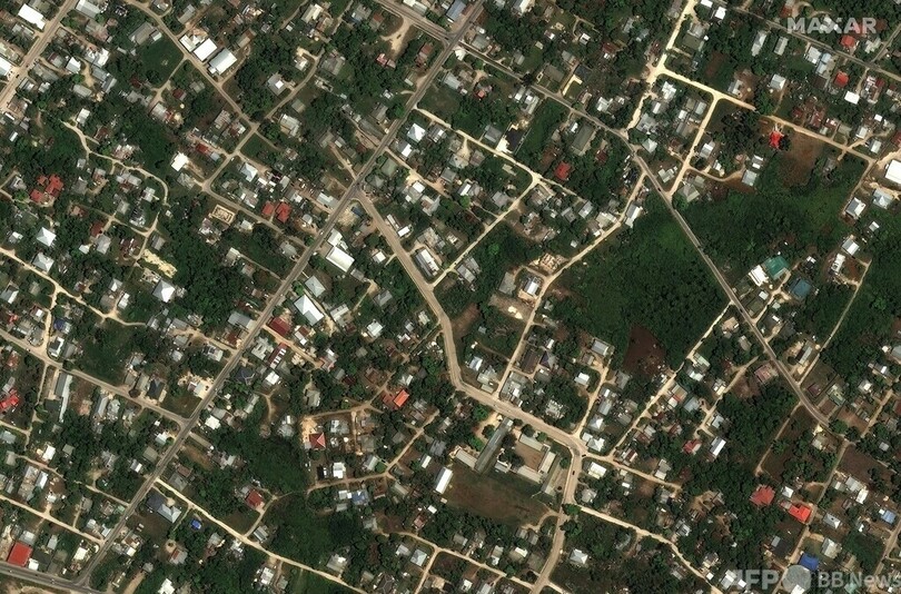 トンガ噴火前後の衛星写真