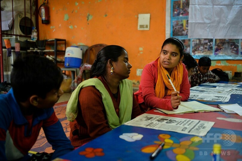 ストリートチルドレン、記者になる インドの闇世界暴く