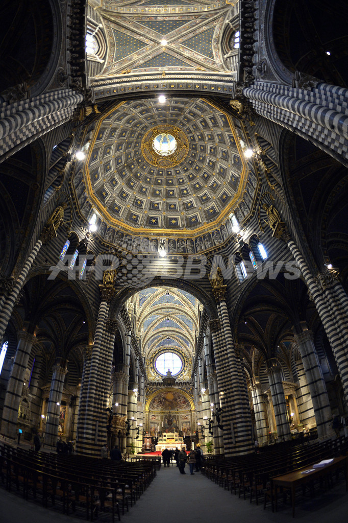 シエナ大聖堂の「天国の門」ツアー、これまで非公開の部屋をめぐる