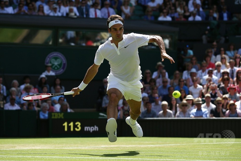 フェデラーがビッグサーバー下し16強、ウィンブルドン選手権 写真16枚