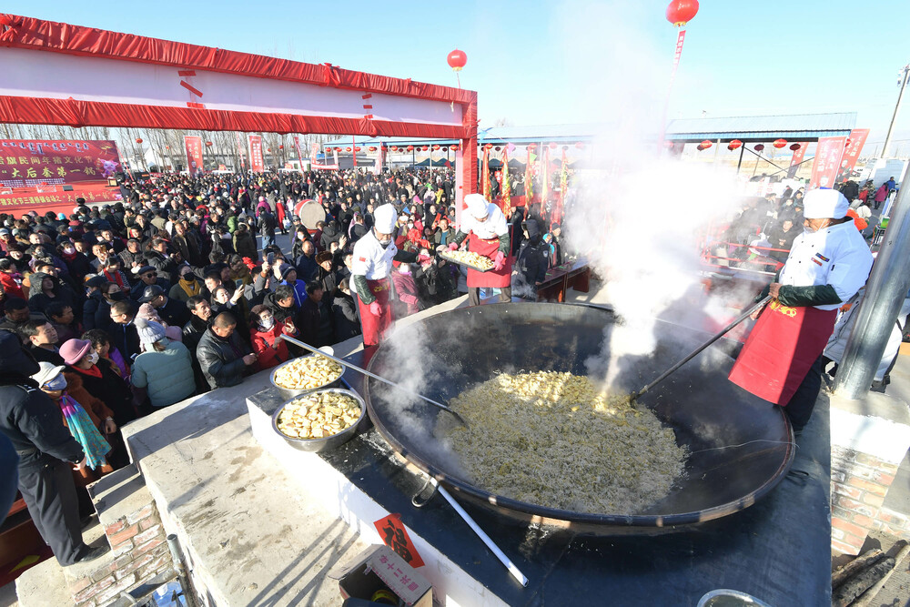 巨大鍋で1 8トンの煮込み料理 内モンゴル自治区 写真8枚 国際ニュース Afpbb News