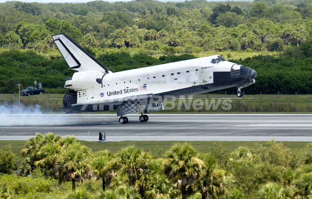 NASA、スペースシャトルの燃料タンクに亀裂を発見 写真1枚 国際