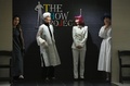 韓国ソウルのモデル養成校で、ポーズを取るチョ・スンファさん（左から2人目、2019年6月11日撮影）。(c)Jung Yeon-je / AFP
