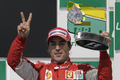 10F1第18戦、ブラジルGP決勝。1時間33分18秒610で3位に入ったフェラーリのフェルナンド・アロンソ。（2010年11月7日撮影）(c)AFP/MAURICIO LIMA