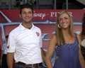 写真は上映会に出席したNASCARドライバーのリード・ソーレンソン（%%Reed Sorenson%%、左）。(c)AFP/Getty Images Ken Charnock