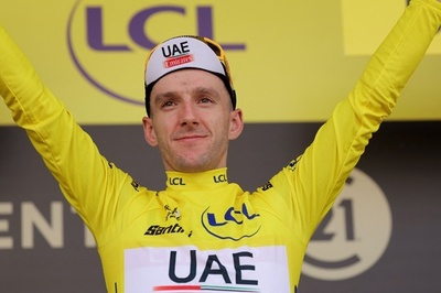 ツール・ド・フランス開幕 A・イェーツが兄弟対決制し初日V