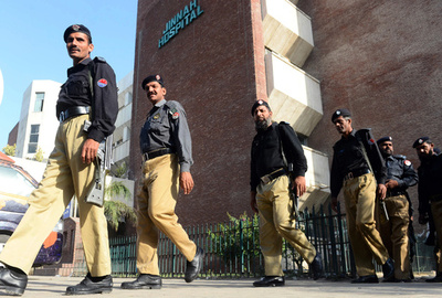 悪魔払いで母娘死亡、祈とう師の行方を捜査 パキスタン