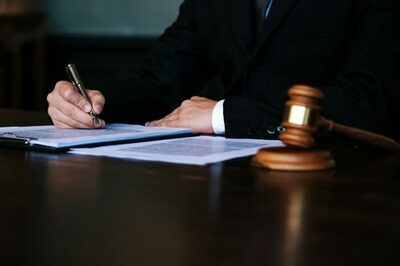 韓国・妻の不倫を疑い車に盗聴器…離婚裁判に証拠提出した夫に有罪判決