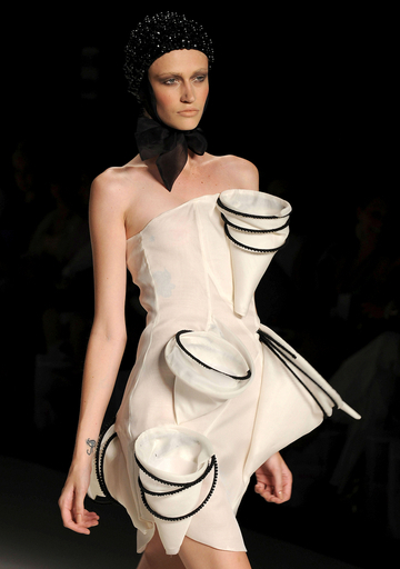 ＜10/11年秋冬リオ・ファッションウィーク＞アクアスタジオら、新作を発表