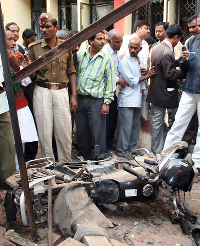 インドの連続爆発事件、直前に予告メール、警察は容疑者の似顔絵を公開