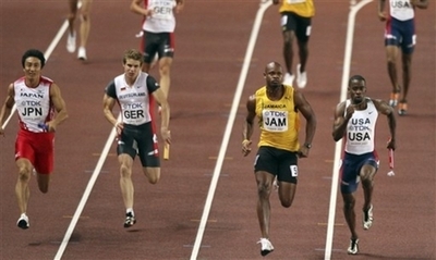 日本 日本新記録で男子4x100リレー決勝へ