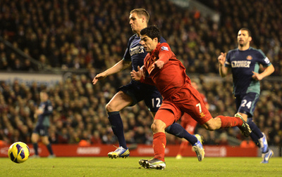 スアレスが2得点の活躍、リバプールが快勝