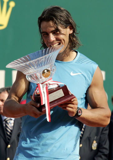 ナダル フェデラーを下しモンテカルロ4連覇