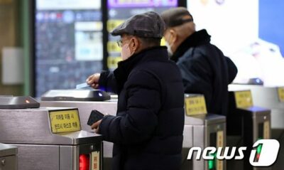 韓国政府とソウル市が激しく対立…「高齢者の地下鉄無料」どっちが赤字補てん