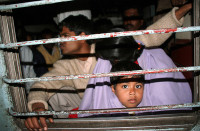 政府、アッサム州へ増兵を決定 - インド