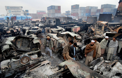 タリバン200人がNATO軍襲撃、トラック65台焼失　パキスタン