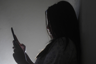 オンラインで性被害に遭う子ども、年間3億人超え 研究