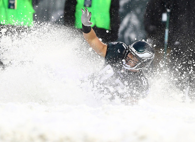 イーグルス、吹雪の中ライオンズに逆転勝利