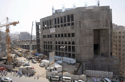 原油下落にもかかわらずサウジアラビアが歳出増、15年度予算案