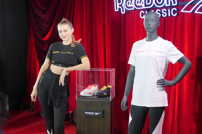 ジジ来日、「リーボック × ジジ・ハディッド」新作披露