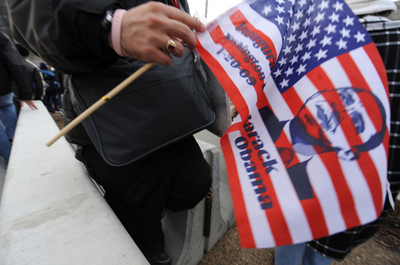 「オバマ氏が大統領就任を辞退」？ハッカーの偽サイトに要注意