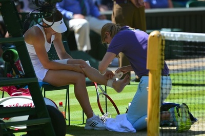 転倒のハレプ、けがによる敗戦を認める