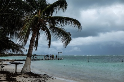 カリブ海リゾートのバーで銃撃、7人死亡 メキシコ