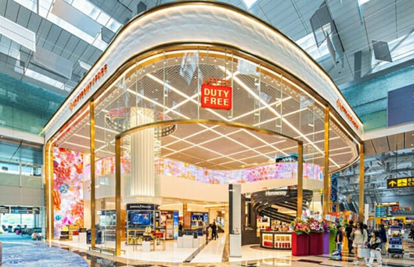 ロッテ免税店、シンガポール・チャンギ空港店の売り場＝ロッテ免税店(c)KOREA WAVE