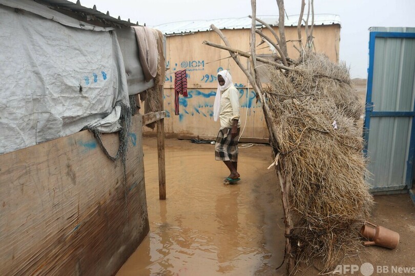 イエメン西部で洪水、道路崩落も