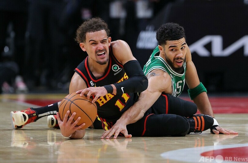 セルティックスが東準決勝へ ホークスに競り勝つ 