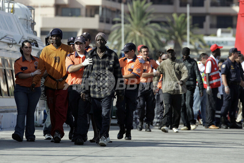 カナリア諸島、188人の不法移民が到着 スペイン 写真8枚 国際ニュース：afpbb News