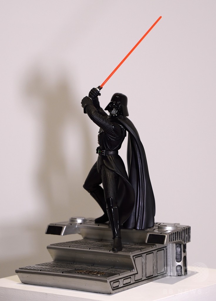 ルークの人形220万円？スター・ウォーズの希少グッズ競売へ