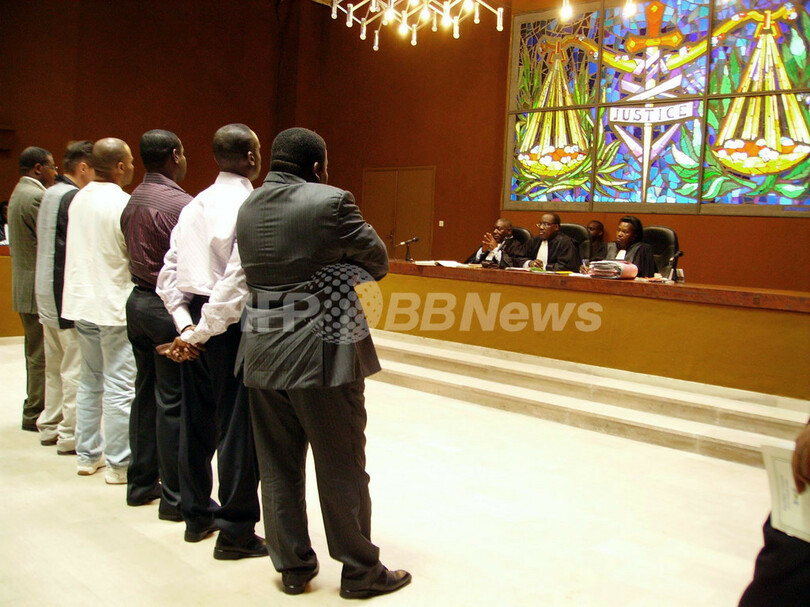 2004年ガボンエクスプレス航空機墜落事故の裁判始まる - ガボン