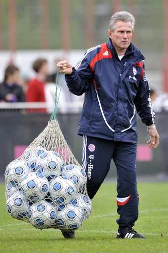 バイエルン ハインケス氏の下で初練習を行う 写真5枚 国際ニュース